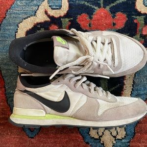 Nike x Jcrew internationalist